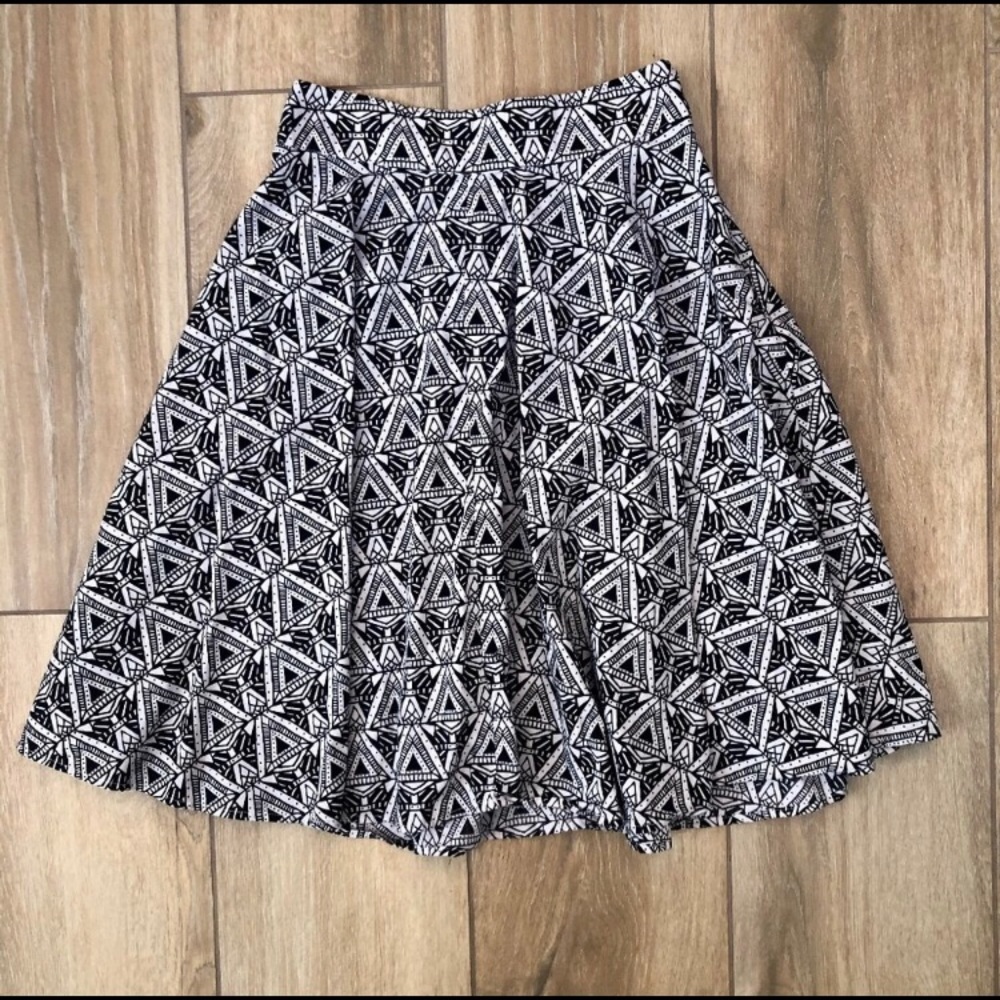 Geometric Black & White Long Skirt
